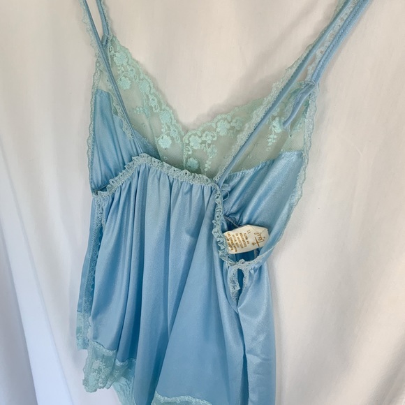 Vintage blue lace cami tank top - Picture 3 of 6